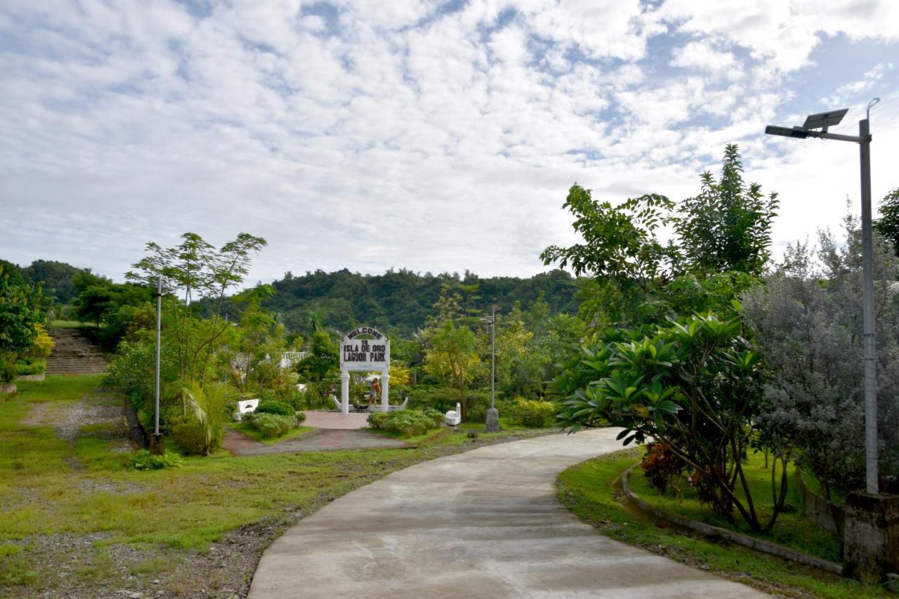 Isla De Oro Hotel Mamburao Exterior foto